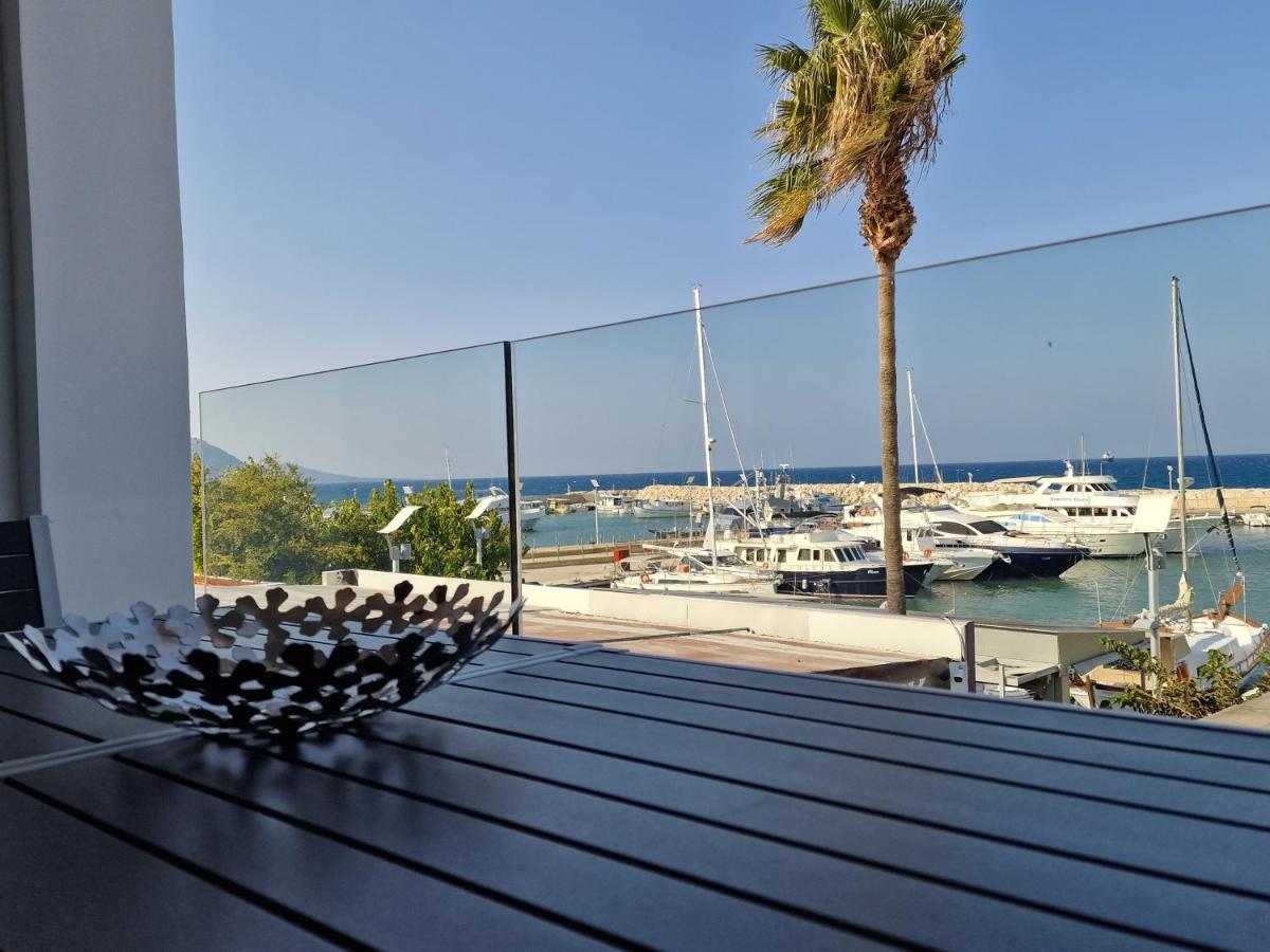 The Belvedere Marina * Lachi