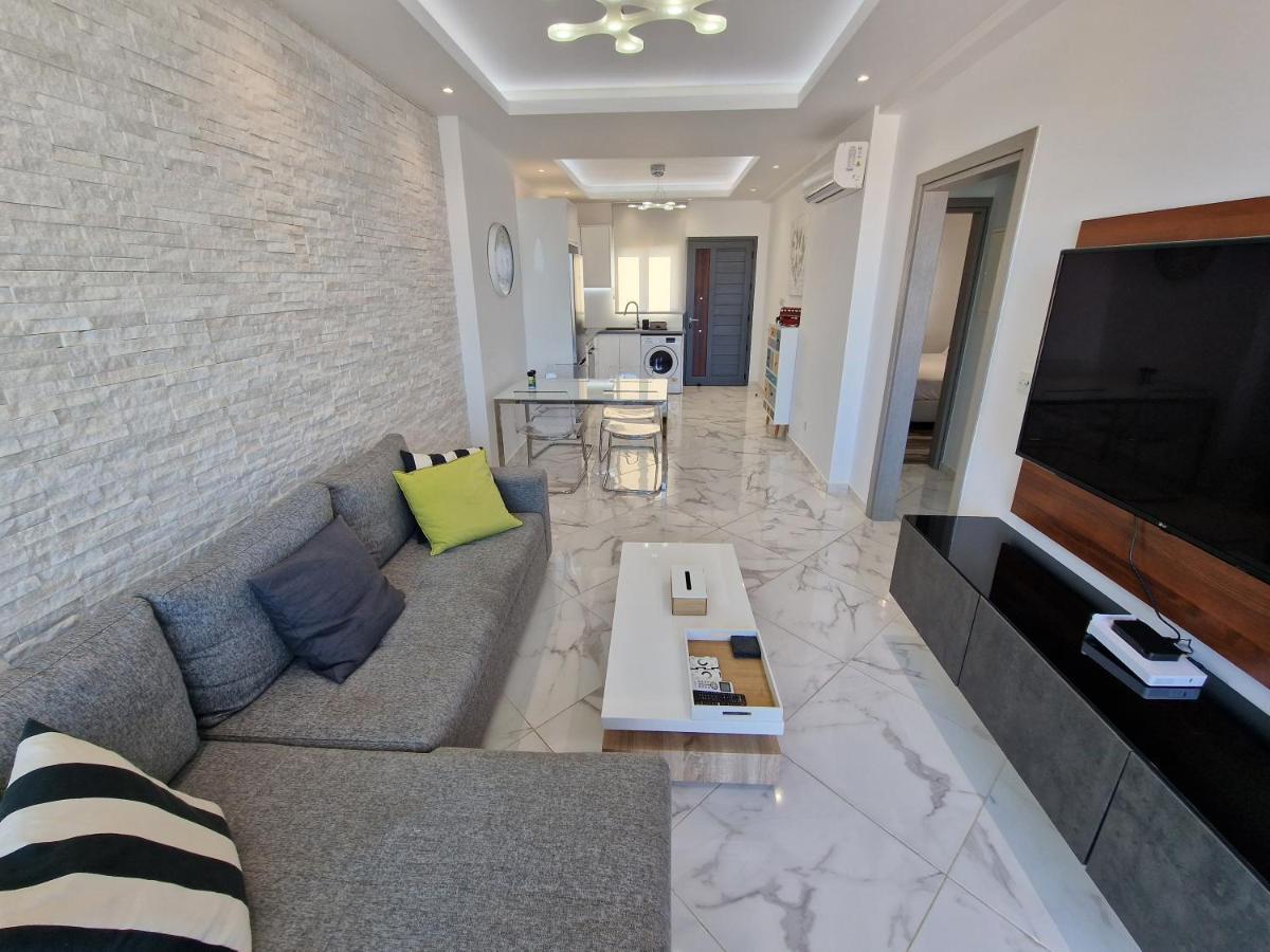 The Belvedere Marina Apartment Lachi