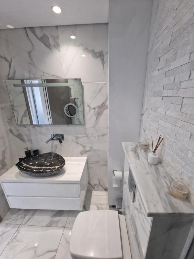 The Belvedere Marina Apartment *